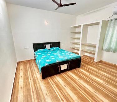 Madhapur Apartment | Fully Furnished 2BHK Family Stay with Kitchen & Balcony