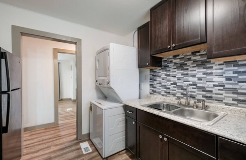 Olmos Park Apartment | Fully Furnished 2BR/1BA Apt-Covered Parking- In-Unit Washer&Dryer-Monthly Rental