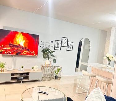Weltevredenpark Apartment | Fully Furnished 3 bedroom apartment rental