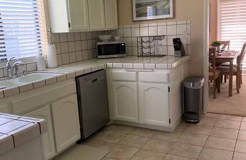 Palmdale Condo | Fully Furnished, 3 King Bedrooms, Townhouse on Bluebird Lane, Palmdale