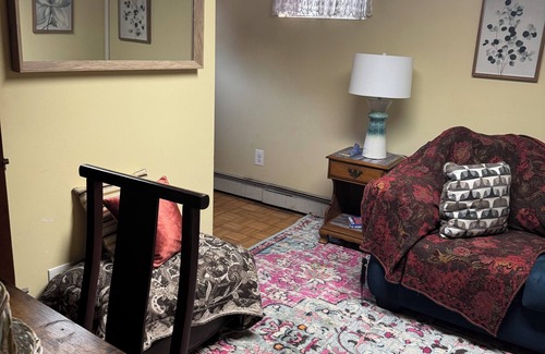 Cambria Heights House | Fully Furnished Basement Apt with Separate Entrance in quiet neighborhood Queens