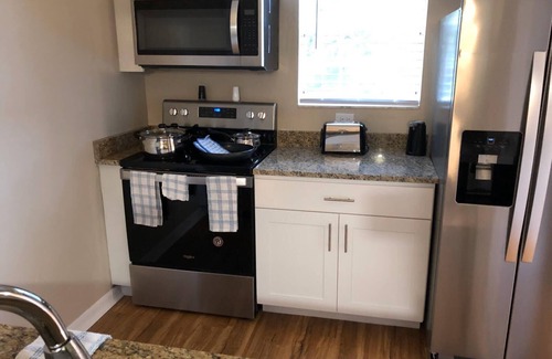 Gainesville Condo | Fully-furnished Condo just minutes from UF