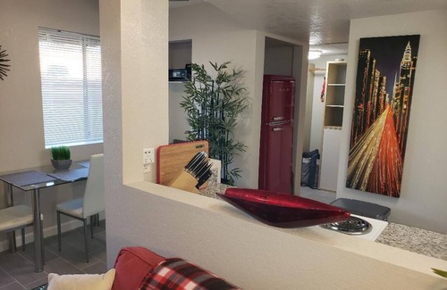 Surprise Apartment | Fully Furnished Condo-Heated Pool-Hot Tub Yr Rnd
