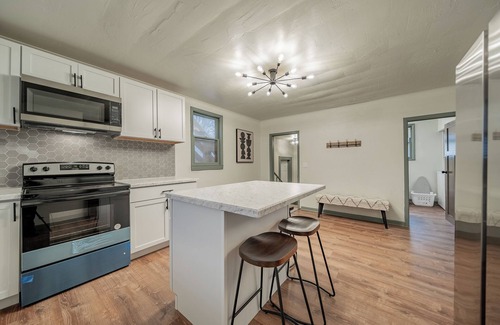 Appleton House | Fully Furnished Cozy Home with Fenced Yard in a Peaceful Neighborhood