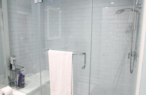 Richmond Hill Apartment | Fully Furnished Guest Suite