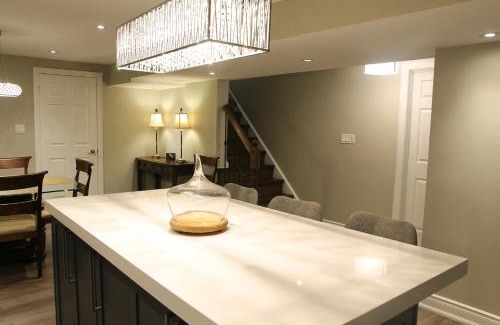 Richmond Hill Apartment | Fully Furnished Guest Suite