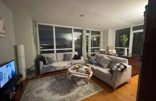 Humber Bay Condo | Fully Furnished one bedroom High-Rise with Stunning Sunrise & Sunset Views