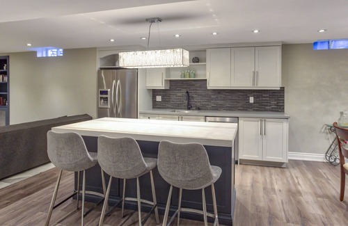 Richmond Hill Apartment | Fully Furnished Private Guest Suite