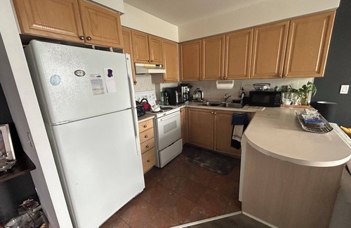 Willowdale Condo | Fully-furnished two-bedroom condo in the heart of North York