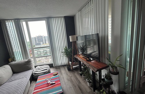 Willowdale Condo | Fully-furnished two-bedroom condo in the heart of North York