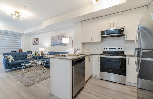 Erin Mills House | Fully Furnished Two Bedroom Home in the Quite Neighborhood