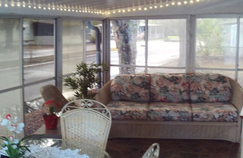 New Port Richey East House | Fully Furnished, newly renovated 2/1.5 mobile home in quiet, well kept community