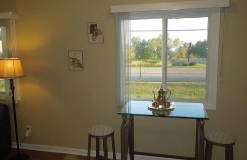 New Hope Apartment | Fully furnshed and supplied apartment with cable, Internet, towels, dishes, more