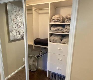 Heber House | Fully loaded, 12 beds, cool bunk room, hot tub!