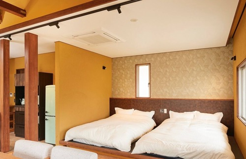 Ashinoyu House | Fully private villa to enjoy private time in an art space / Ashigarashimogun Kanagawa