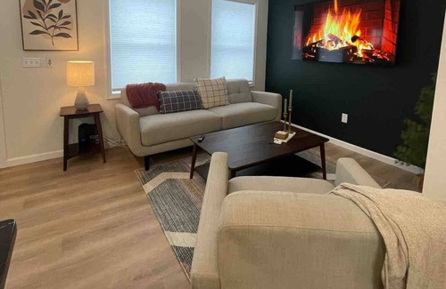 East Irondequoit House | Fully Remodeled 1BR Tiny Home