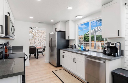 Citrus Heights House | Fully Remodeled 4BD3BA Home w/Pool near Highway