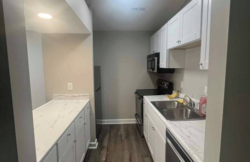 Huntsville Apartment | Fully renovated and Spacious 2-bedroom and 1 bathroom apartment.