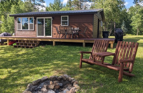 Tomahawk Cabin | Fully Renovated Cabin on Lake Nokomis/Bridge Lake