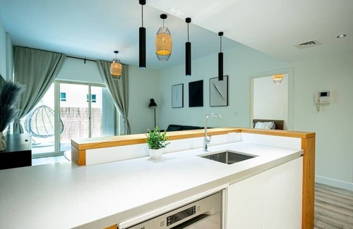 The Greens Apartment | Fully Upgraded | Large Terrace | Extra Sofa Bed