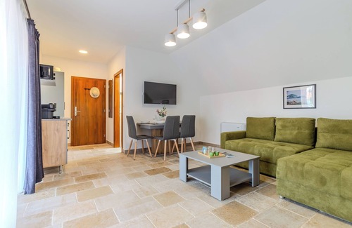 Revfulop Apartment | Fulop Panzio-Green Parasol Apartment, Révfülöp, Hungary