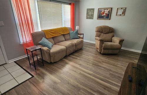 Hamilton Apartment | Fun 1 bedroom apartment Sophia - The Hamilton Suites
