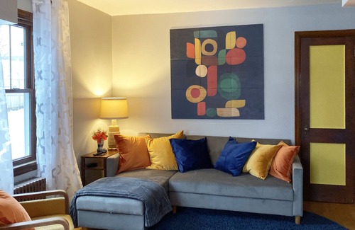 Ely House | Fun 2 Bedroom House on Ely's Main Street. Walk to Everything