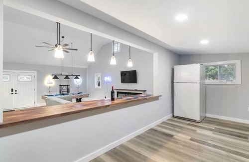 Madison House | Fun and Relaxing Madison Game Room Retreatnn