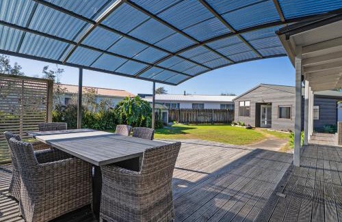Whangamata House | Fun at Whangamata - Whangamata Holiday Home