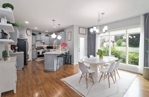 Papillion House | Fun, Chill & Cozy in Papillion