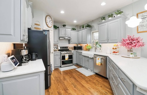 Papillion House | Fun, Chill & Cozy in Papillion
