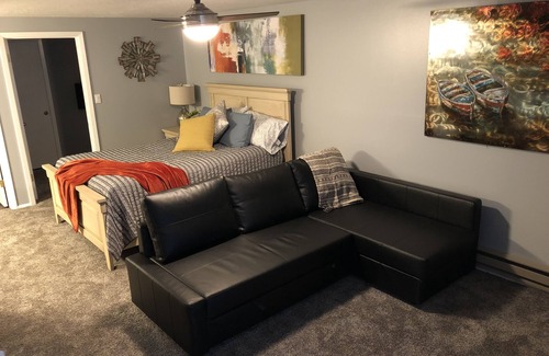 Wolf Creek House | Fun condo, Pineview Reservoir, powder mountain, lrg 2 bedroom.