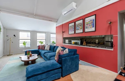 Printers Row Condo | Fun Downtown Penthouse #3 | Vintage +balcony&gym