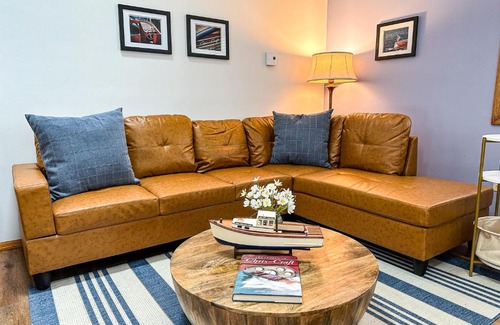 Sandusky House | Fun Family Home near Cedar Point