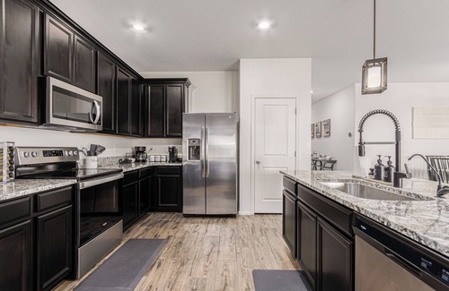 Phoenix House | Fun-filled family retreat near stadiums