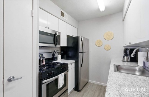 Cherrywood Apartment | Fun For All in Modern Apt! Pool + Grill + Dog Park