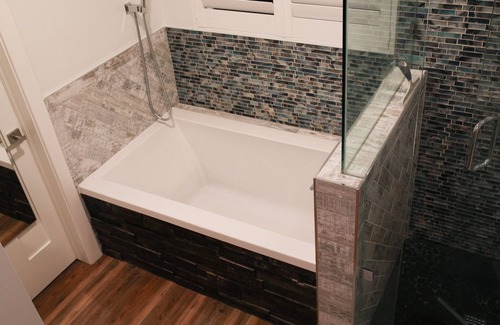 Woods Cross House | Fun Getaway Close to airport, downtown, and ski resorts. Private Pool & Hot Tub!