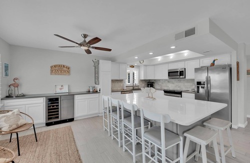 South Island Condo | FUN IN THE SUN! FAMILY ISLAND BEACHFRONT VACATION CONDO! SANDCAPER 409!