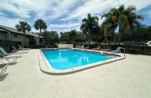 Largo Apartment | Fun in the Sun