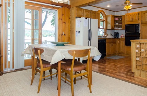 Penn Yan House | Fun in the Sun - Walk Into Town on Keuka's East Side
