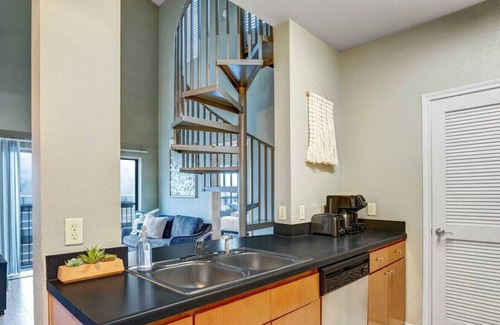 West Campus Apartment | Fun Location! Elevator + Full Kitchen + Laundry!