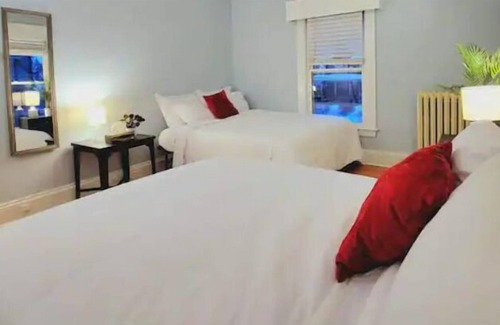 Eastside House | Fun! Most bed space in Syracuse/Rochester/Buffalo