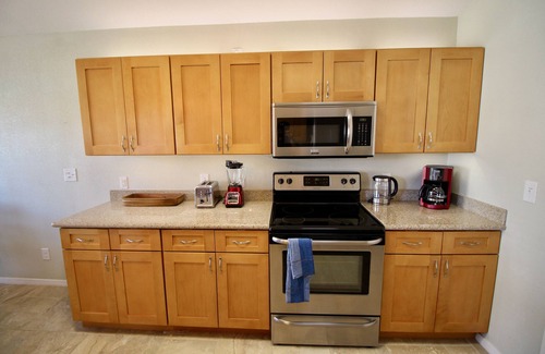 Carlsbad House | Fun New Family Extravaganza Sleeps 10 & King Beds