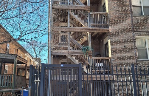 Chicago Apartment | Fun relaxing atmosphere home away from home