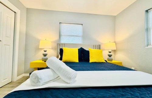 Crystal Lake House | Fun Stay Near Seufsc Pool Table Parking