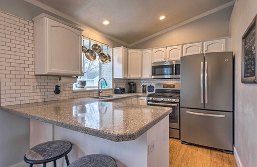 Lehi House | Fun yard, Garage and 3 Mi to Thanksgiving Point!
