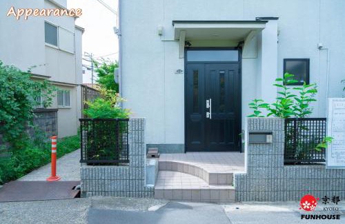 Minami House | Funhouse Kaori