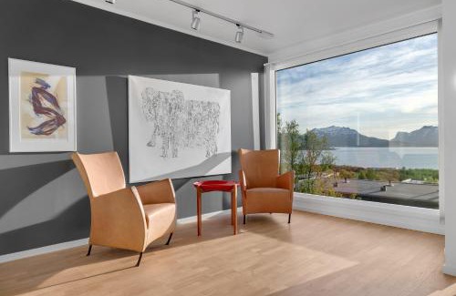 Tromso House | Funkisvilla med panoramautsikt