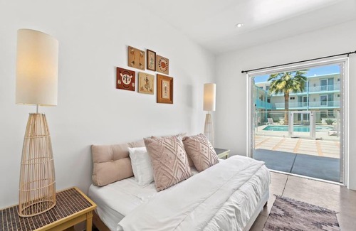 Roosevelt Apartment | Funky Pool Side Cabana in DTPHX