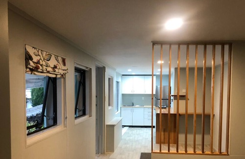 Paihia Apartment | Funky Studio Apartment in the centre of Paihia, Bay of Islands. Pet-Friendly